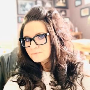 Meet your Posher, Julie